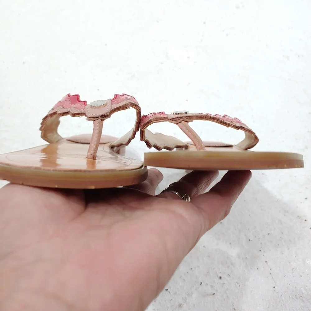 ISAAC MIZRAHI LEATHER GINA THONG SANDAL